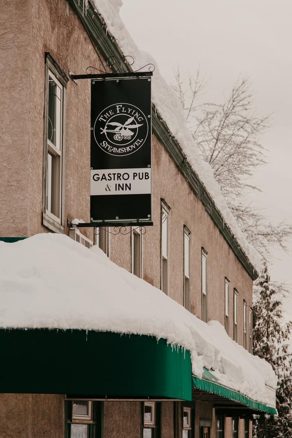The Flying Steamshovel Inn 罗斯兰 外观 照片